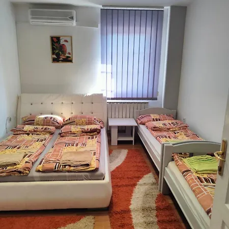 Aleksandar, Bn Centar Апартаменты *